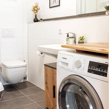 Feelgood Cozy Citycenter Mit Tg-stellplatz Apartment
