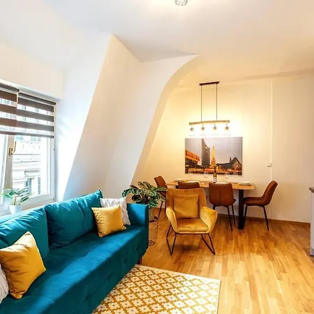 Feelgood Cozy Citycenter Mit Tg-stellplatz Apartment *