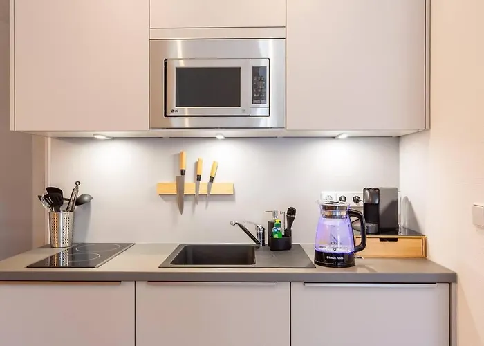 Feelgood Cozy Citycenter Mit Tg-stellplatz لبسيا