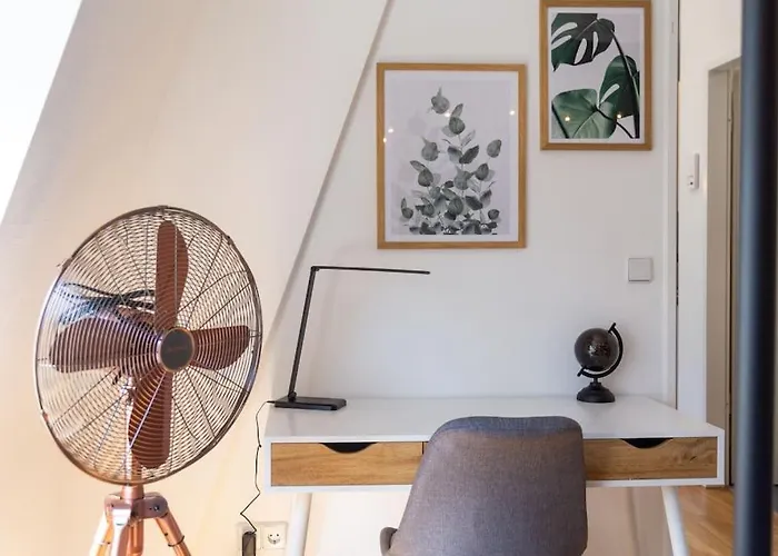 شقة Feelgood Cozy Citycenter Mit Tg-stellplatz لبسيا